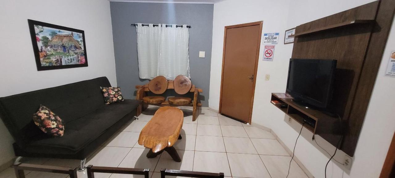 Casa Flor Do Ipe Homes Nobres Exterior photo